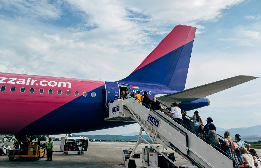 Volo cancellato Wizz Air: differenza tra rimborso biglietto e risarcimento (fino a 600€)